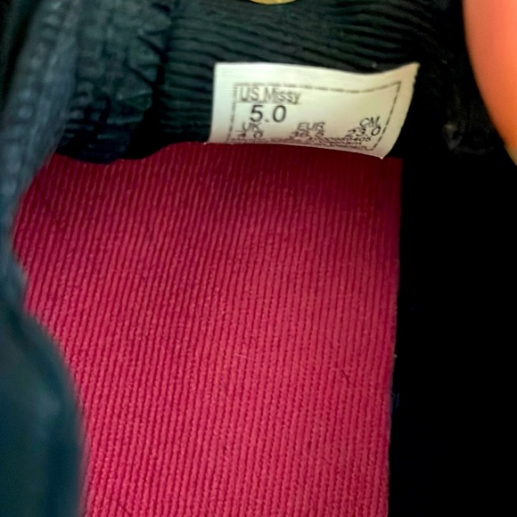 VANS•CLASSIC SLIP ON•BLACK •BUTTERFLIES•FLOWERS•WOMENS 6.5 / MISSY GIRLS 5 - Picture 8 of 8